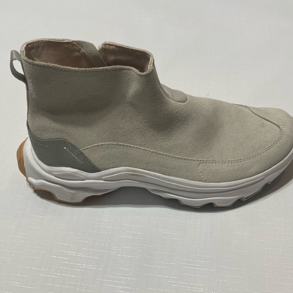 Women’s beige chunky sole Sorel sneakers - Picture 5 of 13